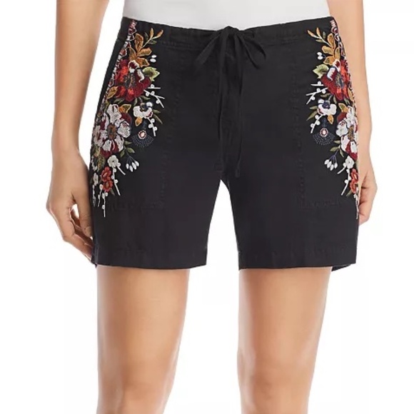 NWT Johnny Was Beatriz Embroidered Shorts - size M - Picture 1 of 7